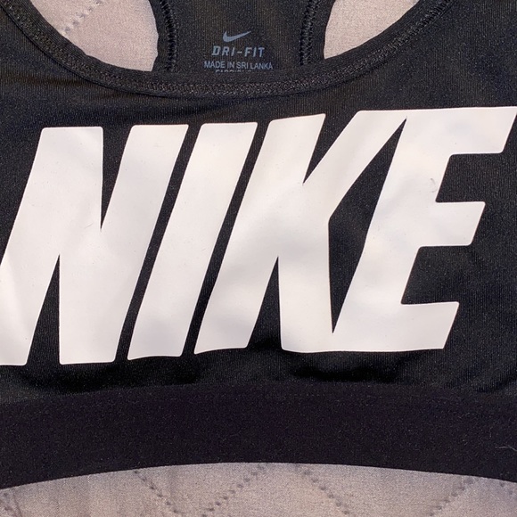 Nike Sports Bra - Picture 5 of 6